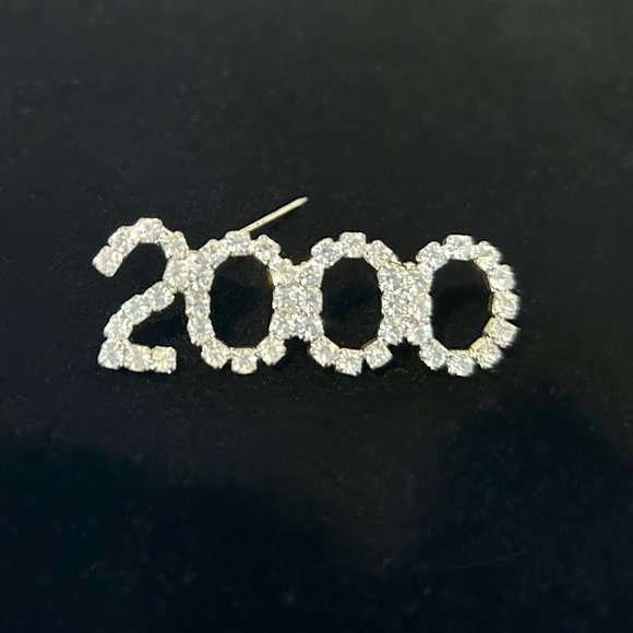 Jewelry - Millennial 2000 Brooch Pin